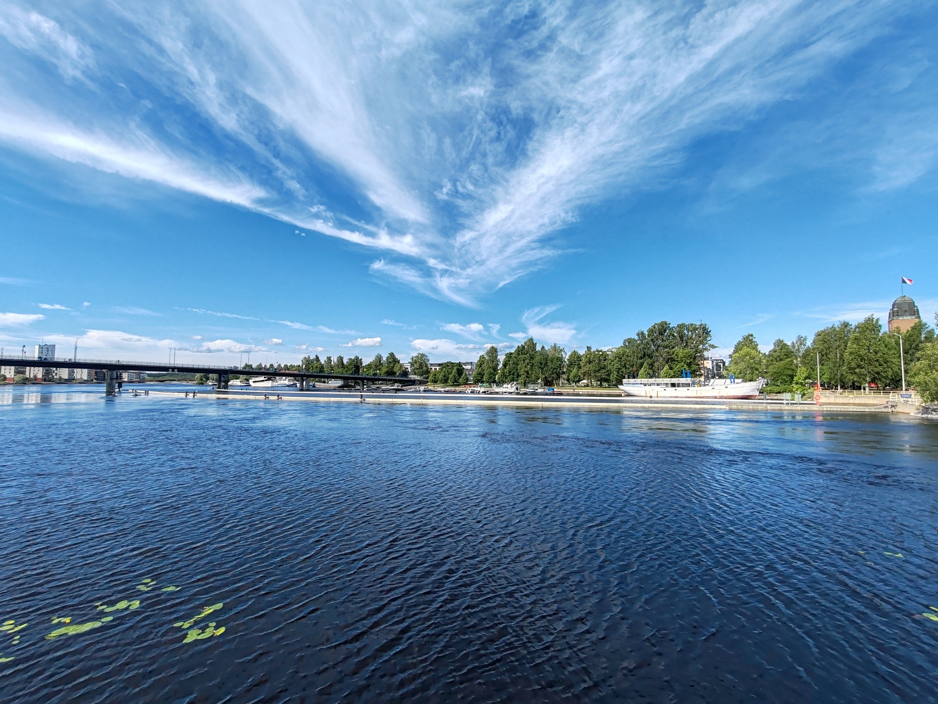 Työpaikat Joen­suussa