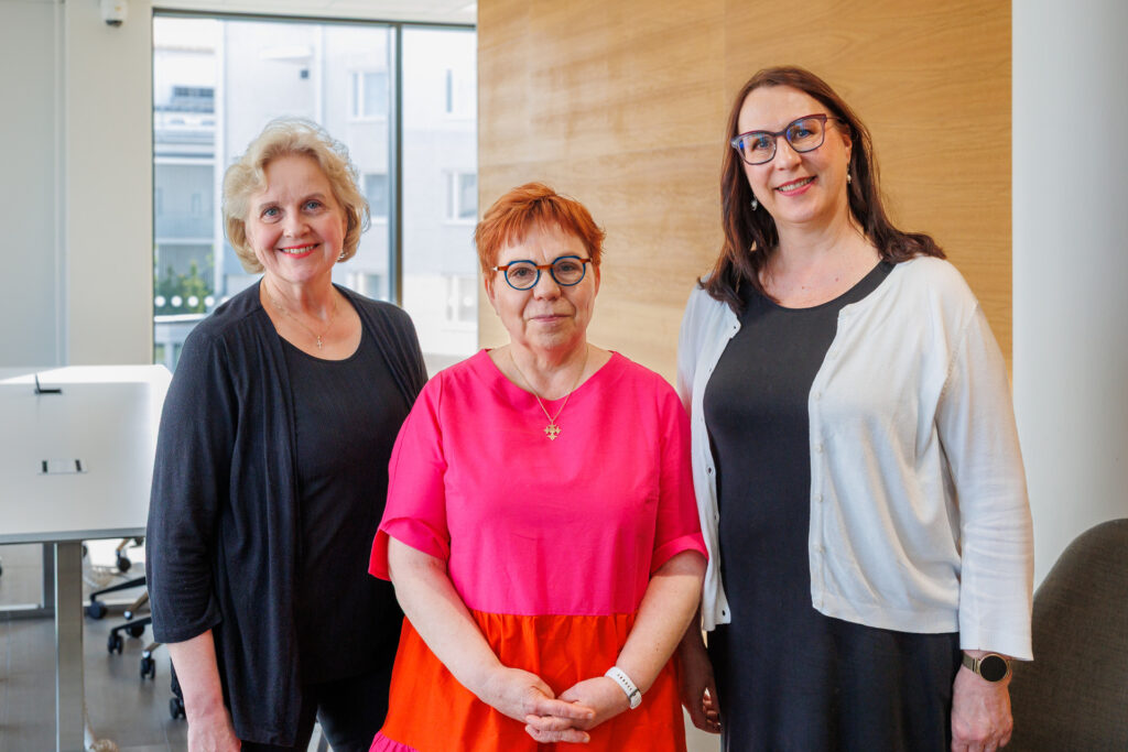 Pohjois-Karjalan hyvinvointialue- Siun soten valtuuston puheenjohtajat 2025-2029. Tarja Hyykky, Merja Mäkisalo-Ropponen, Mirja Karhinen